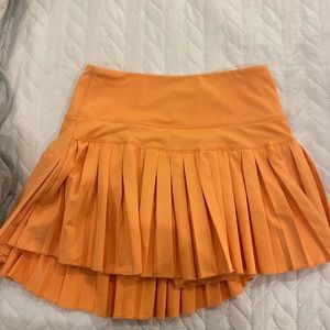 Gold hinge skirt